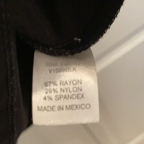 Little black dress - Picture 3 of 3